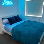 Luxe Apartment *
