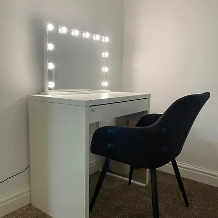Luxe Bradford Apartment *
