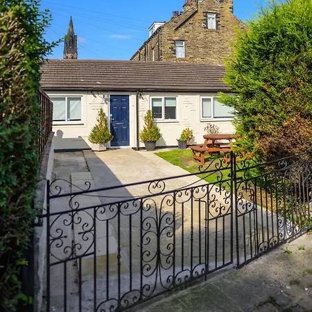 Luxe * Bradford (West Yorkshire)